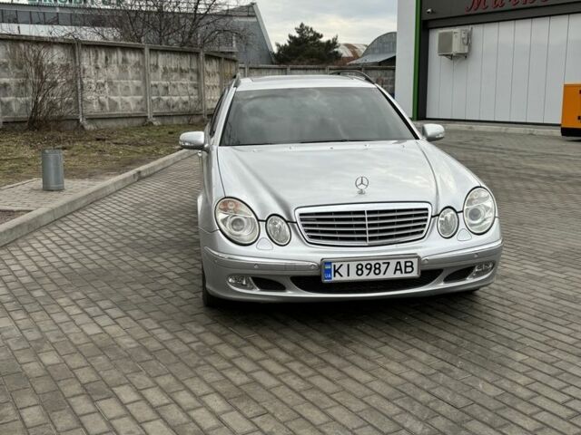 Серый Мерседес Е-Класс, объемом двигателя 2.1 л и пробегом 338 тыс. км за 6900 $, фото 3 на Automoto.ua