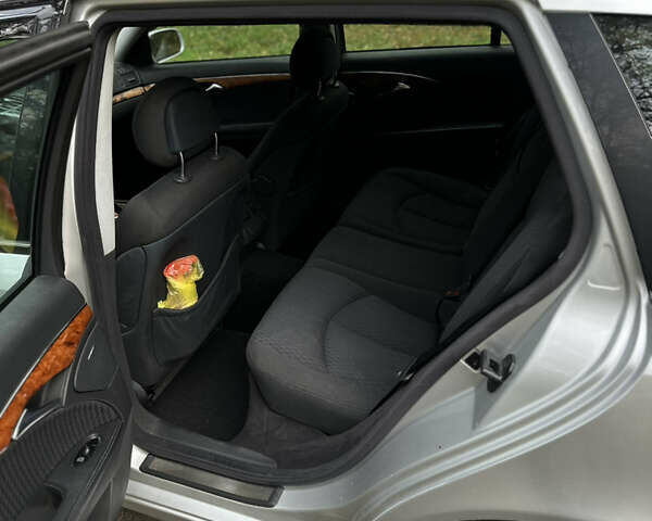 Мерседес Е-Класс 2003 в Киеве на Automoto.ua Серый Мерседес Е-Класс, объемом двигателя 2.2 л и пробегом 380 тыс. км за 5300 $, фото 16 на Automoto.ua