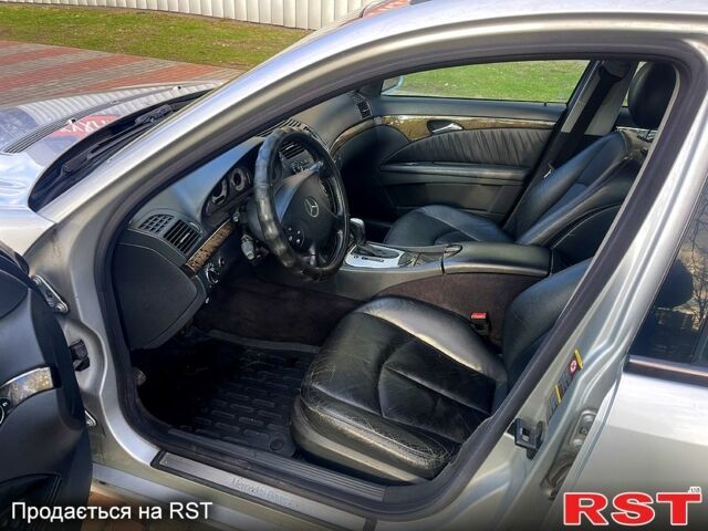 Серый Мерседес Е-Класс, объемом двигателя 2.7 л и пробегом 362 тыс. км за 5700 $, фото 8 на Automoto.ua