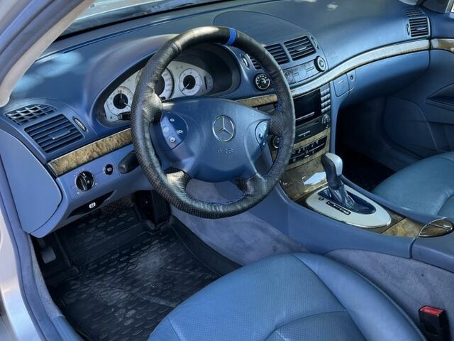 Серый Мерседес Е-Класс, объемом двигателя 3.2 л и пробегом 430 тыс. км за 4800 $, фото 15 на Automoto.ua