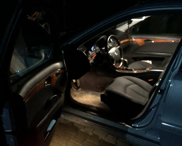 Серый Мерседес Е-Класс, объемом двигателя 1.8 л и пробегом 160 тыс. км за 7000 $, фото 25 на Automoto.ua