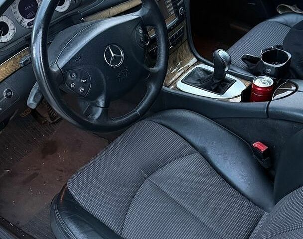 Сірий Мерседес Е-Клас, об'ємом двигуна 2.15 л та пробігом 234 тис. км за 7500 $, фото 25 на Automoto.ua