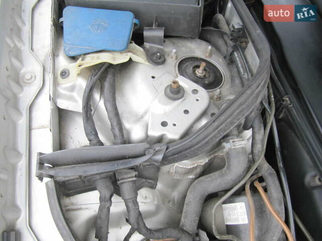 Сірий Мерседес Е-Клас, об'ємом двигуна 2.15 л та пробігом 250 тис. км за 4999 $, фото 36 на Automoto.ua