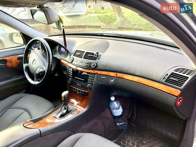 Серый Мерседес Е-Класс, объемом двигателя 1.8 л и пробегом 160 тыс. км за 7000 $, фото 12 на Automoto.ua