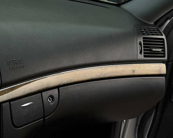 Серый Мерседес Е-Класс, объемом двигателя 3.22 л и пробегом 260 тыс. км за 8500 $, фото 15 на Automoto.ua