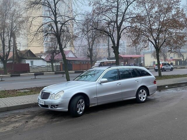 Серый Мерседес Е-Класс, объемом двигателя 2.15 л и пробегом 260 тыс. км за 5500 $, фото 2 на Automoto.ua