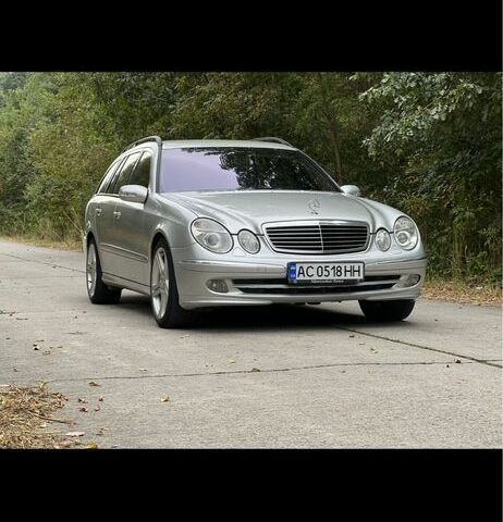 Серый Мерседес Е-Класс, объемом двигателя 3.2 л и пробегом 309 тыс. км за 8300 $, фото 4 на Automoto.ua