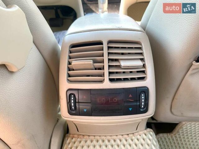 Серый Мерседес Е-Класс, объемом двигателя 2.1 л и пробегом 367 тыс. км за 5790 $, фото 33 на Automoto.ua