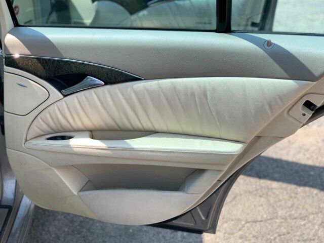 Сірий Мерседес Е-Клас, об'ємом двигуна 2.1 л та пробігом 367 тис. км за 5430 $, фото 23 на Automoto.ua