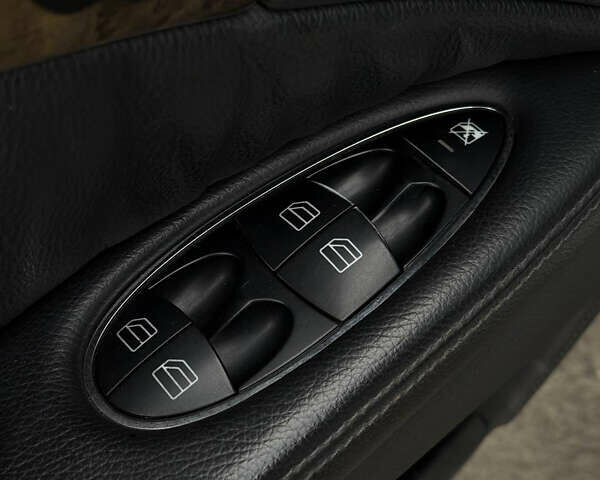 Серый Мерседес Е-Класс, объемом двигателя 3.22 л и пробегом 260 тыс. км за 8500 $, фото 8 на Automoto.ua