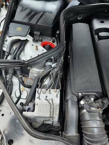 Серый Мерседес Е-Класс, объемом двигателя 2.15 л и пробегом 302 тыс. км за 6600 $, фото 7 на Automoto.ua