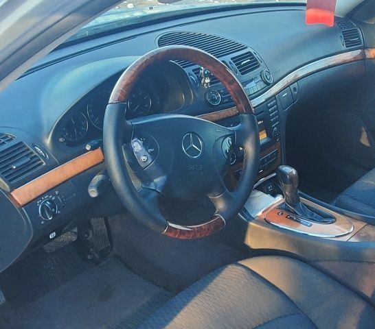 Сірий Мерседес Е-Клас, об'ємом двигуна 2.1 л та пробігом 400 тис. км за 5000 $, фото 6 на Automoto.ua