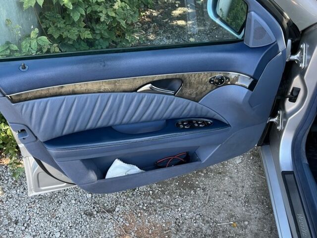 Серый Мерседес Е-Класс, объемом двигателя 3.2 л и пробегом 430 тыс. км за 4800 $, фото 14 на Automoto.ua