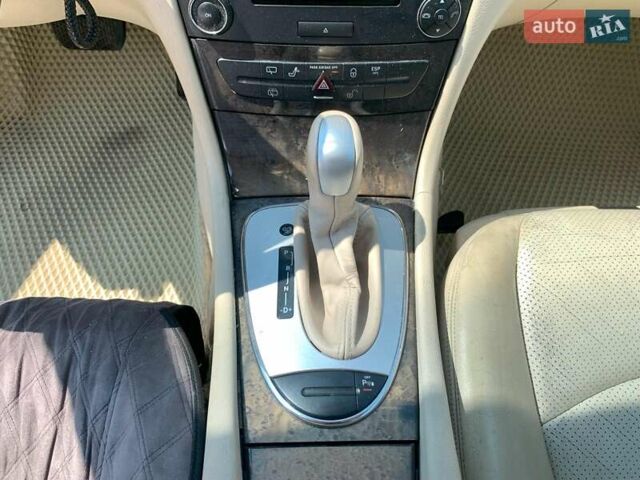 Серый Мерседес Е-Класс, объемом двигателя 2.1 л и пробегом 367 тыс. км за 5790 $, фото 31 на Automoto.ua