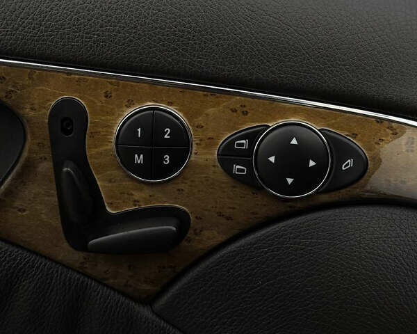 Серый Мерседес Е-Класс, объемом двигателя 3.22 л и пробегом 260 тыс. км за 8500 $, фото 7 на Automoto.ua