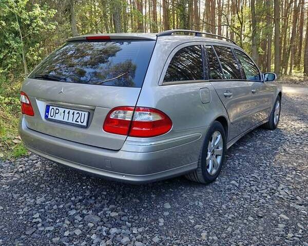 Серый Мерседес Е-Класс, объемом двигателя 3.2 л и пробегом 355 тыс. км за 4500 $, фото 2 на Automoto.ua