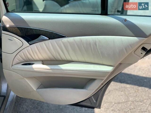 Серый Мерседес Е-Класс, объемом двигателя 2.1 л и пробегом 367 тыс. км за 5790 $, фото 23 на Automoto.ua