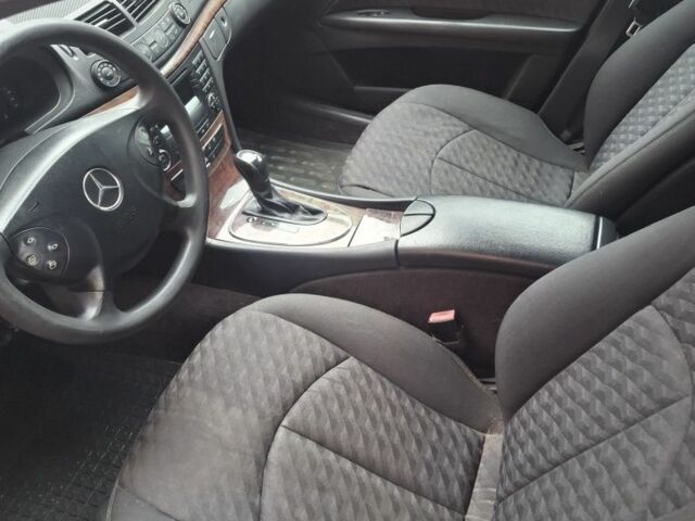 Сірий Мерседес Е-Клас, об'ємом двигуна 2.1 л та пробігом 313 тис. км за 4500 $, фото 12 на Automoto.ua