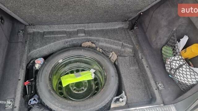Мерседес Е-Класс 2004 в Владимир-Волынский на Automoto.ua Серый Мерседес Е-Класс, объемом двигателя 2.2 л и пробегом 220 тыс. км за 7000 $, фото 25 на Automoto.ua