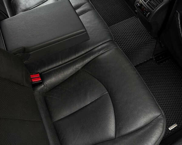 Серый Мерседес Е-Класс, объемом двигателя 3.22 л и пробегом 260 тыс. км за 8500 $, фото 19 на Automoto.ua