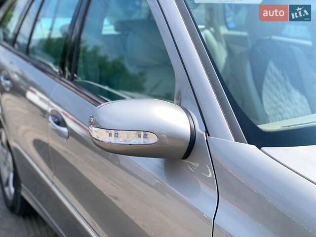 Серый Мерседес Е-Класс, объемом двигателя 2.1 л и пробегом 367 тыс. км за 5790 $, фото 9 на Automoto.ua