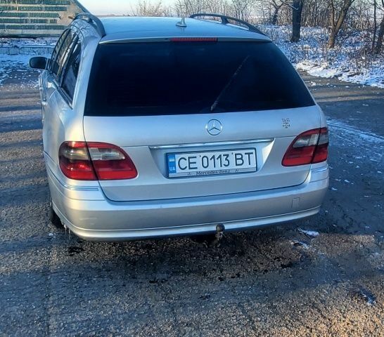 Сірий Мерседес Е-Клас, об'ємом двигуна 2.1 л та пробігом 400 тис. км за 5000 $, фото 1 на Automoto.ua
