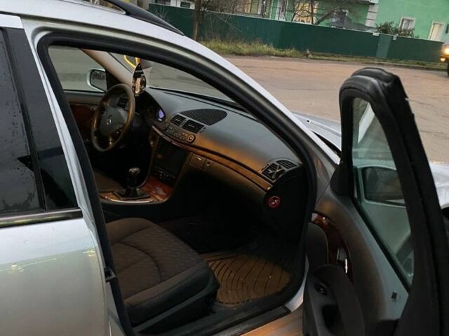 Сірий Мерседес Е-Клас, об'ємом двигуна 0 л та пробігом 450 тис. км за 3300 $, фото 7 на Automoto.ua