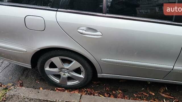 Серый Мерседес Е-Класс, объемом двигателя 2.15 л и пробегом 302 тыс. км за 6600 $, фото 1 на Automoto.ua