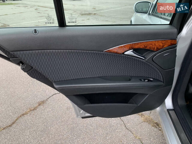 Сірий Мерседес Е-Клас, об'ємом двигуна 1.8 л та пробігом 240 тис. км за 7700 $, фото 44 на Automoto.ua