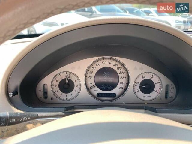 Серый Мерседес Е-Класс, объемом двигателя 2.1 л и пробегом 367 тыс. км за 5790 $, фото 28 на Automoto.ua