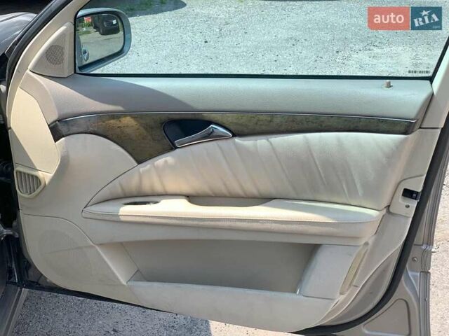 Серый Мерседес Е-Класс, объемом двигателя 2.1 л и пробегом 367 тыс. км за 5790 $, фото 24 на Automoto.ua