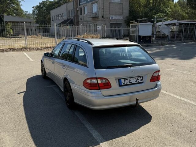 Серый Мерседес Е-Класс, объемом двигателя 3.2 л и пробегом 320 тыс. км за 3000 $, фото 3 на Automoto.ua