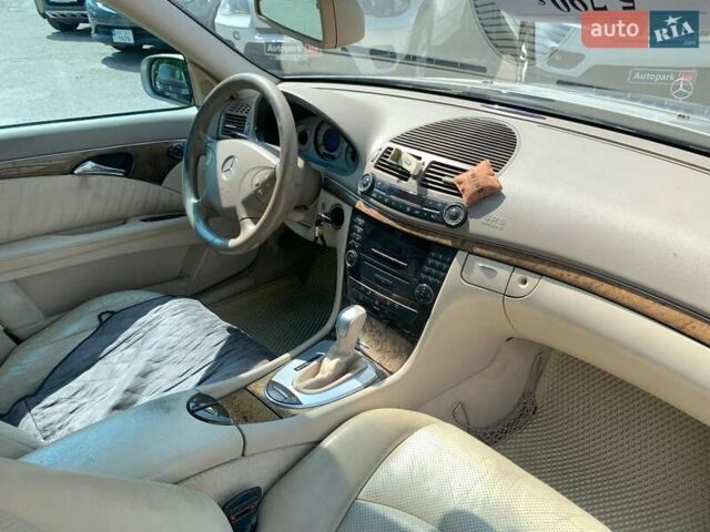 Серый Мерседес Е-Класс, объемом двигателя 2.1 л и пробегом 367 тыс. км за 5790 $, фото 37 на Automoto.ua