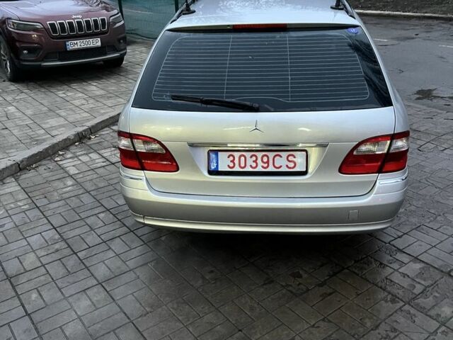 Серый Мерседес Е-Класс, объемом двигателя 3.2 л и пробегом 430 тыс. км за 4800 $, фото 7 на Automoto.ua