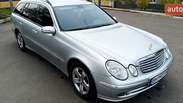 Серый Мерседес Е-Класс, объемом двигателя 3.2 л и пробегом 411 тыс. км за 6500 $, фото 1 на Automoto.ua