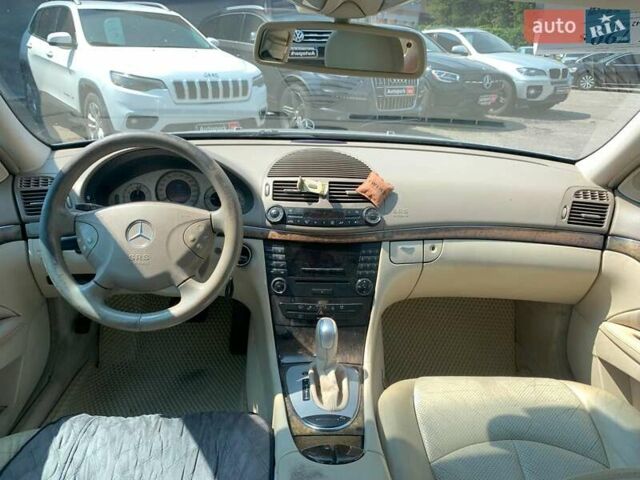 Серый Мерседес Е-Класс, объемом двигателя 2.1 л и пробегом 367 тыс. км за 5790 $, фото 35 на Automoto.ua