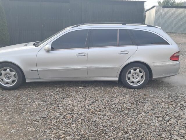 Серый Мерседес Е-Класс, объемом двигателя 2.2 л и пробегом 425 тыс. км за 6200 $, фото 2 на Automoto.ua