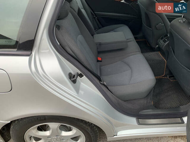 Серый Мерседес Е-Класс, объемом двигателя 1.8 л и пробегом 240 тыс. км за 6850 $, фото 77 на Automoto.ua