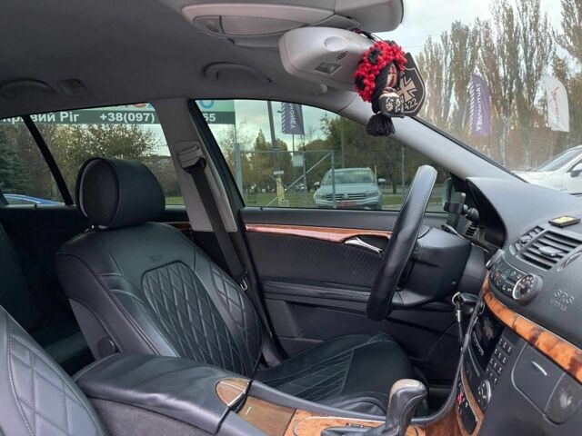 Сірий Мерседес Е-Клас, об'ємом двигуна 3.2 л та пробігом 408 тис. км за 6900 $, фото 13 на Automoto.ua