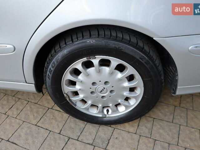 Серый Мерседес Е-Класс, объемом двигателя 1.8 л и пробегом 307 тыс. км за 5800 $, фото 9 на Automoto.ua