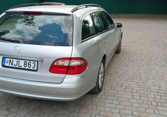 Серый Мерседес Е-Класс, объемом двигателя 3.2 л и пробегом 450 тыс. км за 2800 $, фото 4 на Automoto.ua