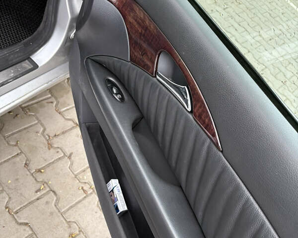 Серый Мерседес Е-Класс, объемом двигателя 3.22 л и пробегом 340 тыс. км за 8100 $, фото 8 на Automoto.ua