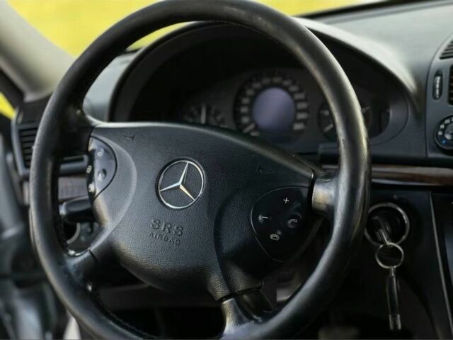 Серый Мерседес Е-Класс, объемом двигателя 2.2 л и пробегом 327 тыс. км за 2450 $, фото 13 на Automoto.ua