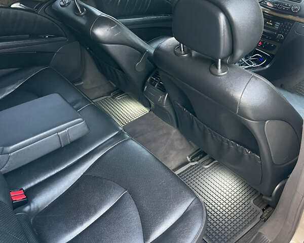 Серый Мерседес Е-Класс, объемом двигателя 2.99 л и пробегом 380 тыс. км за 6999 $, фото 15 на Automoto.ua