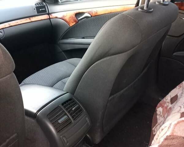 Серый Мерседес Е-Класс, объемом двигателя 2.1 л и пробегом 345 тыс. км за 6100 $, фото 19 на Automoto.ua