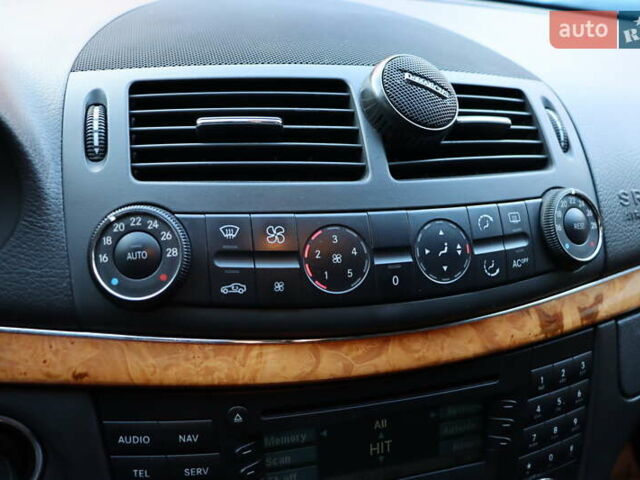 Серый Мерседес Е-Класс, объемом двигателя 1.8 л и пробегом 307 тыс. км за 5800 $, фото 24 на Automoto.ua