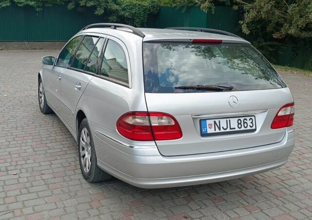 Серый Мерседес Е-Класс, объемом двигателя 3.2 л и пробегом 450 тыс. км за 2800 $, фото 3 на Automoto.ua