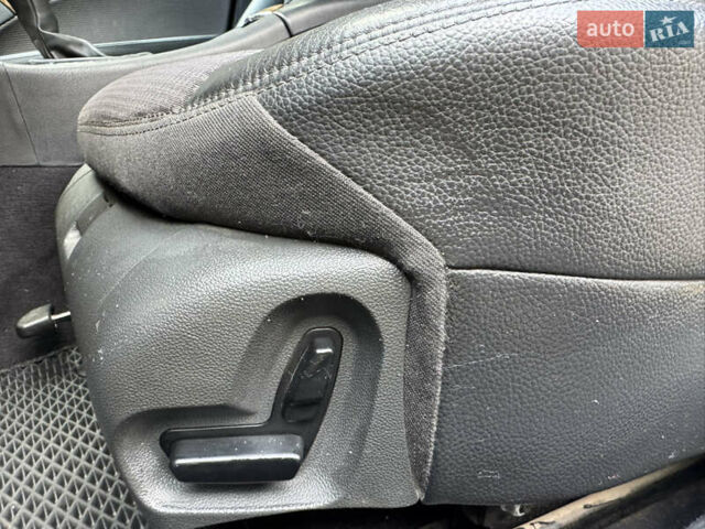 Сірий Мерседес Е-Клас, об'ємом двигуна 3.22 л та пробігом 265 тис. км за 7500 $, фото 21 на Automoto.ua