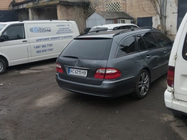 Серый Мерседес Е-Класс, объемом двигателя 3.2 л и пробегом 400 тыс. км за 3800 $, фото 8 на Automoto.ua
