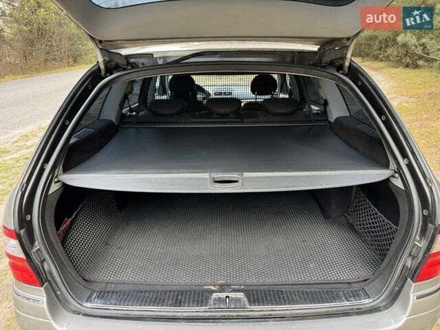 Сірий Мерседес Е-Клас, об'ємом двигуна 3.22 л та пробігом 265 тис. км за 7500 $, фото 30 на Automoto.ua